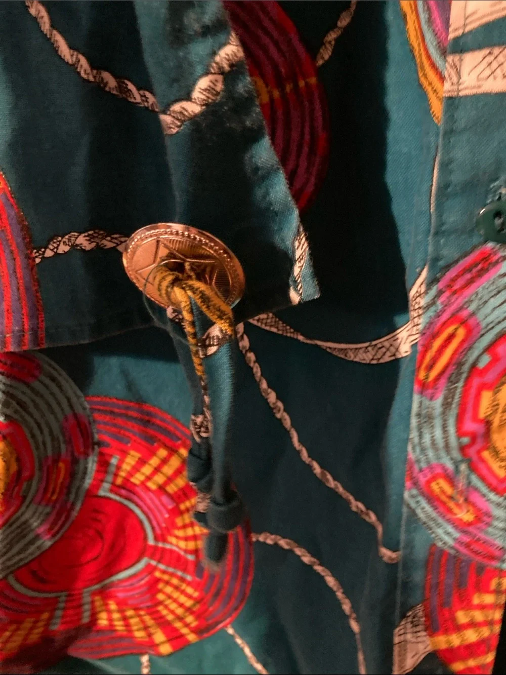 Vintage Wrangler Teal Button-Down Shirt with Multicolor Circular Print